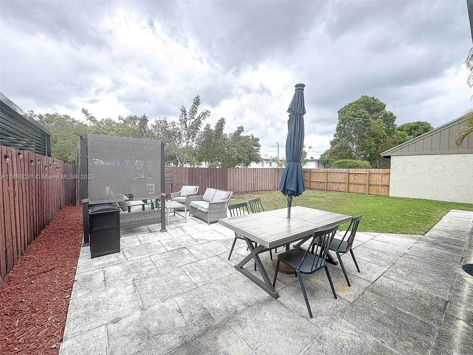 Small Image of 9635 SOUTH WEST 74TH ST, Miami Number 40