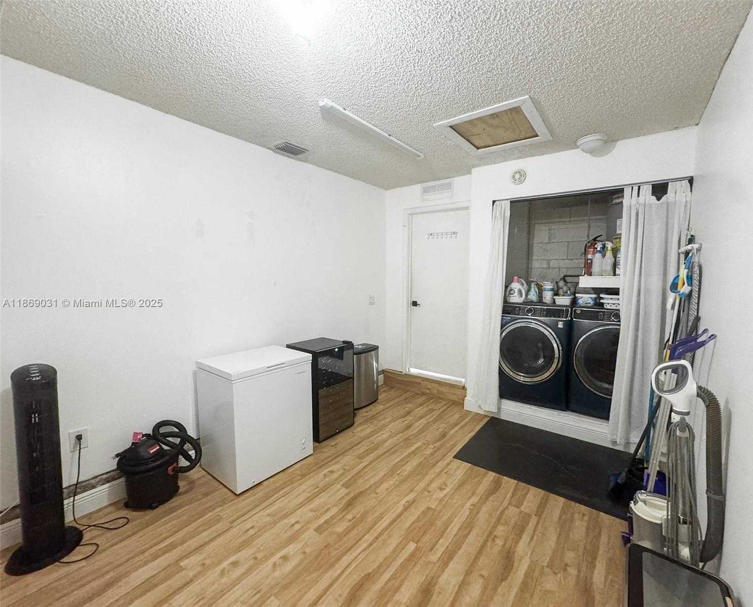 Small Image of 9635 SOUTH WEST 74TH ST, Miami Number 43