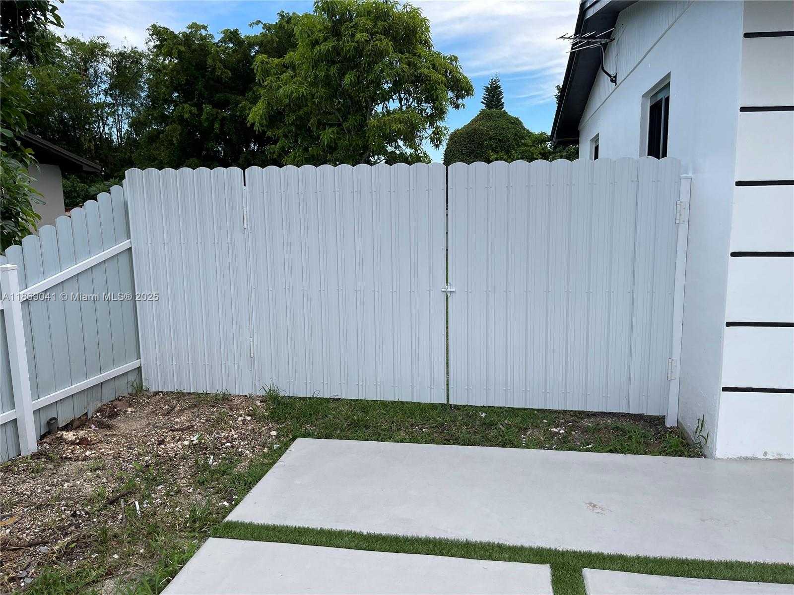 Small Image of 14940 SOUTH WEST 297TH ST, Homestead Number 10