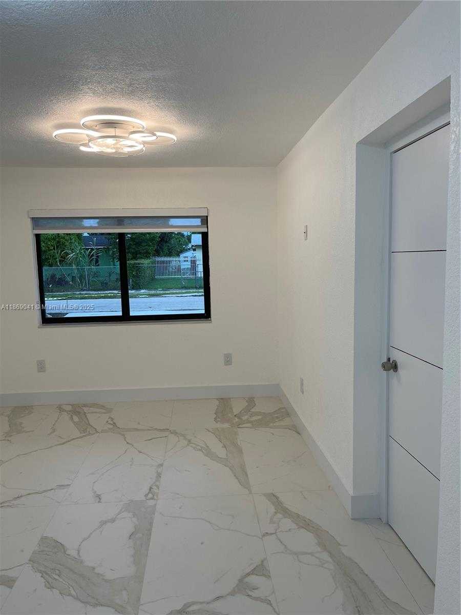 Small Image of 14940 SOUTH WEST 297TH ST, Homestead Number 25