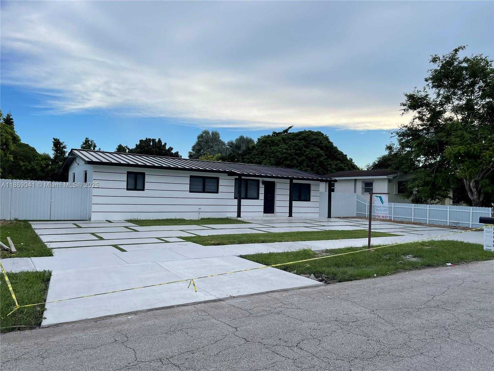 Small Image of 14940 SOUTH WEST 297TH ST, Homestead Number 3