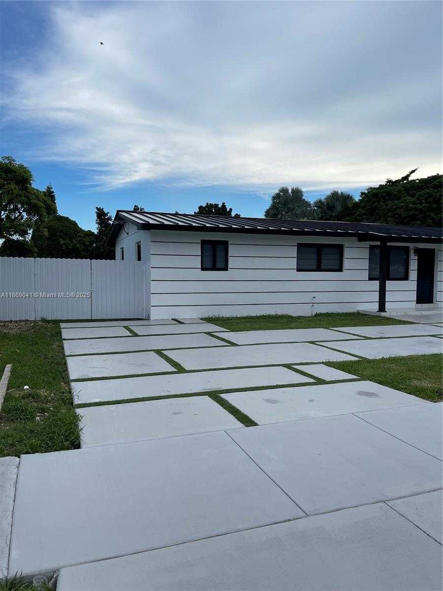 Small Image of 14940 SOUTH WEST 297TH ST, Homestead Number 4