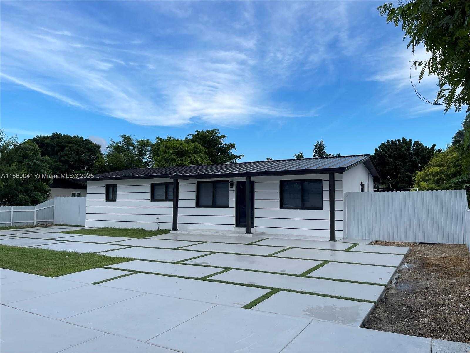 Small Image of 14940 SOUTH WEST 297TH ST, Homestead Number 5