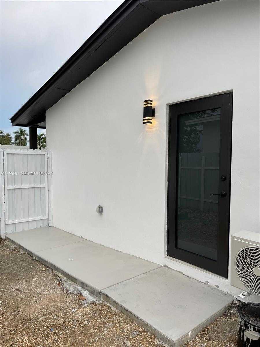 Small Image of 14940 SOUTH WEST 297TH ST, Homestead Number 71