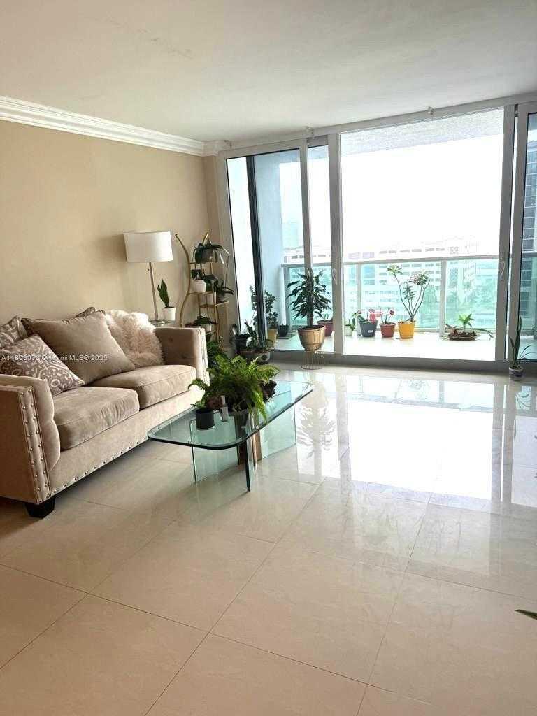 Small Image of 100 BAYVIEW DR #1230, Sunny Isles Beach Number 13