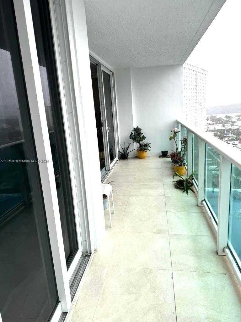 Small Image of 100 BAYVIEW DR #1230, Sunny Isles Beach Number 6