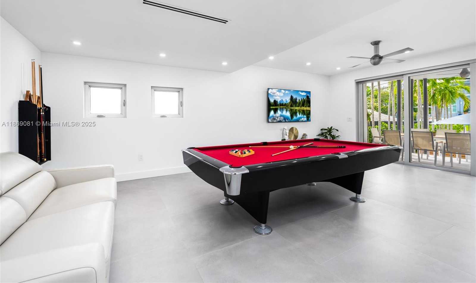 Small Image of 1785 FAIRHAVEN PL, Miami Number 18