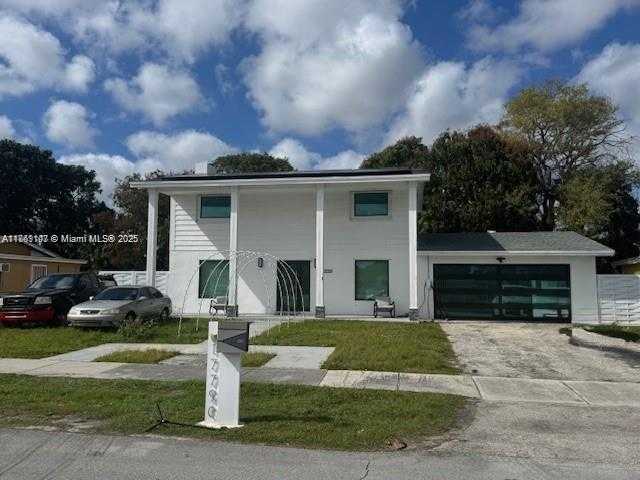 Small Image of 17790 SOUTH WEST 110TH CT, Miami Number 11