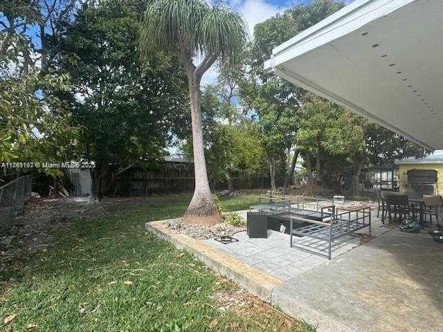 Small Image of 17790 SOUTH WEST 110TH CT, Miami Number 2