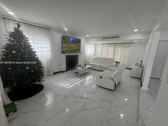Small Image of 17790 SOUTH WEST 110TH CT, Miami Number 5