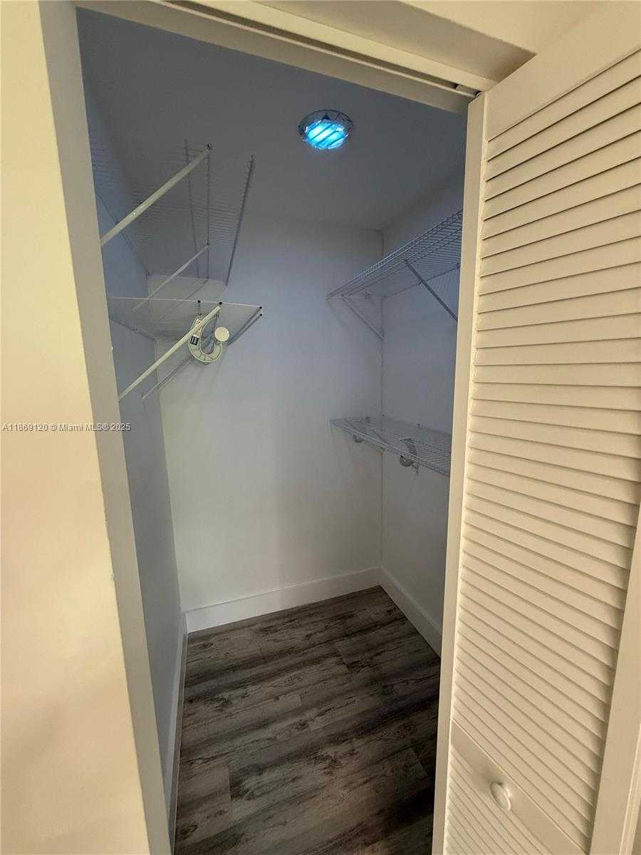 Small Image of 935 JEFFERSON AVE #11, Miami Beach Number 10
