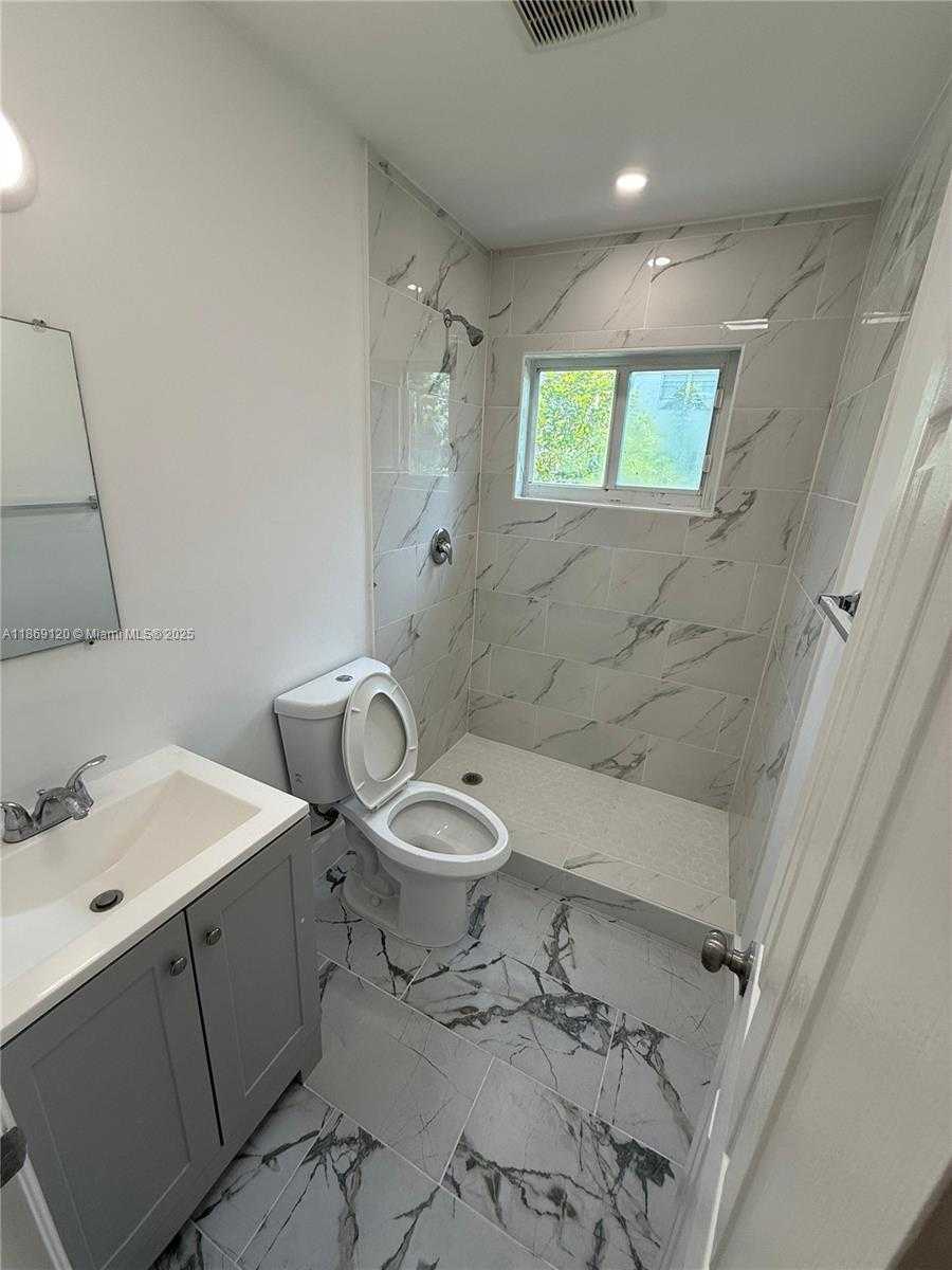 Small Image of 935 JEFFERSON AVE #11, Miami Beach Number 11