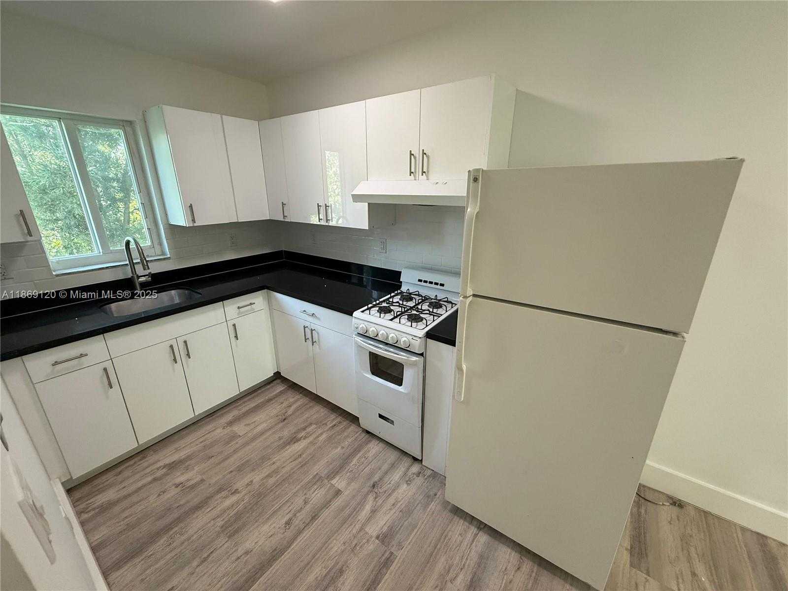 Small Image of 935 JEFFERSON AVE #11, Miami Beach Number 6