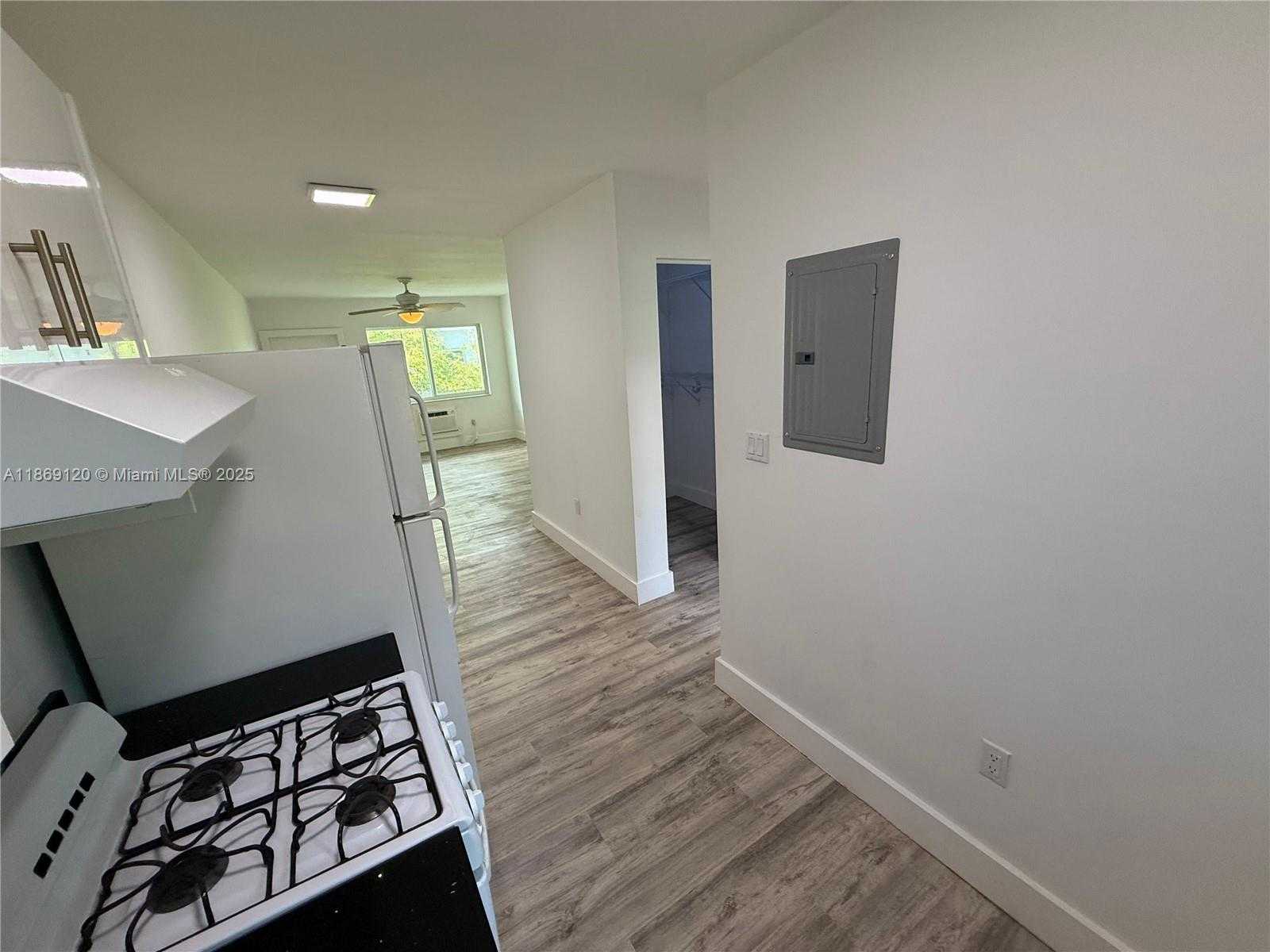 Small Image of 935 JEFFERSON AVE #11, Miami Beach Number 8