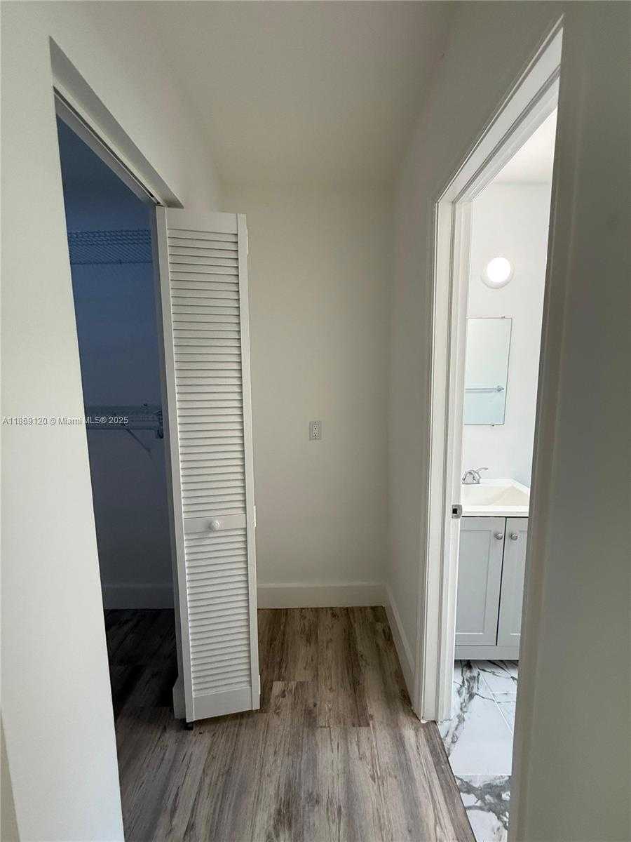 Small Image of 935 JEFFERSON AVE #11, Miami Beach Number 9