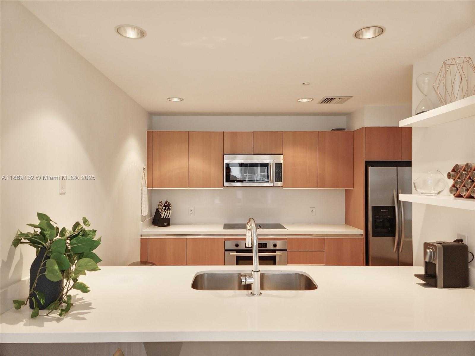 Small Image of 1060 BRICKELL AVE #1517, Miami Number 15