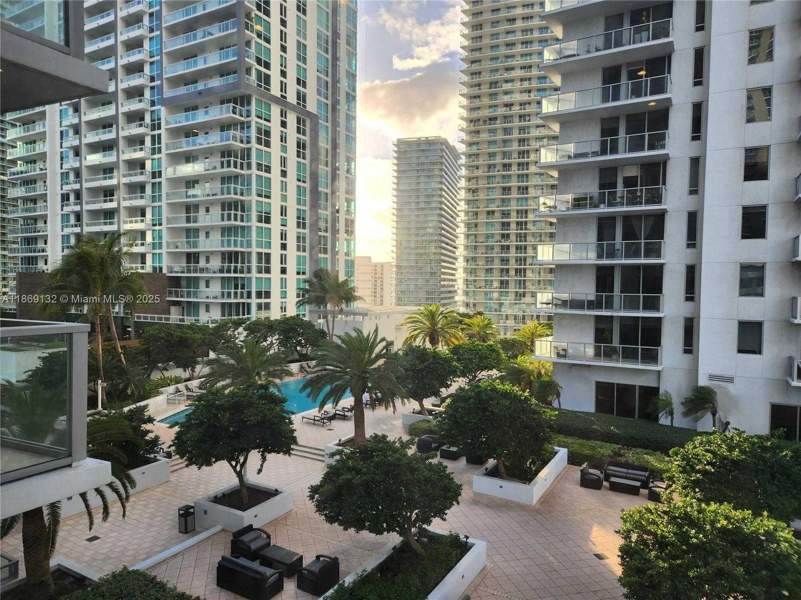Small Image of 1060 BRICKELL AVE #1517, Miami Number 19