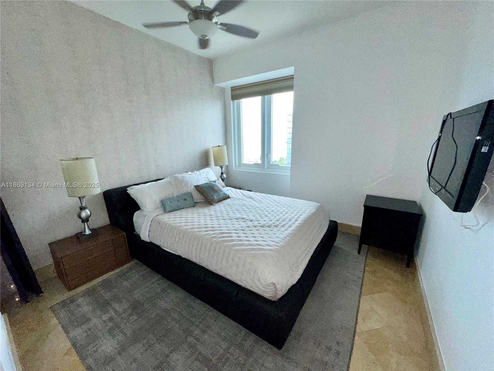 Small Image of 2301 COLLINS AVE #PH5, Miami Beach Number 12