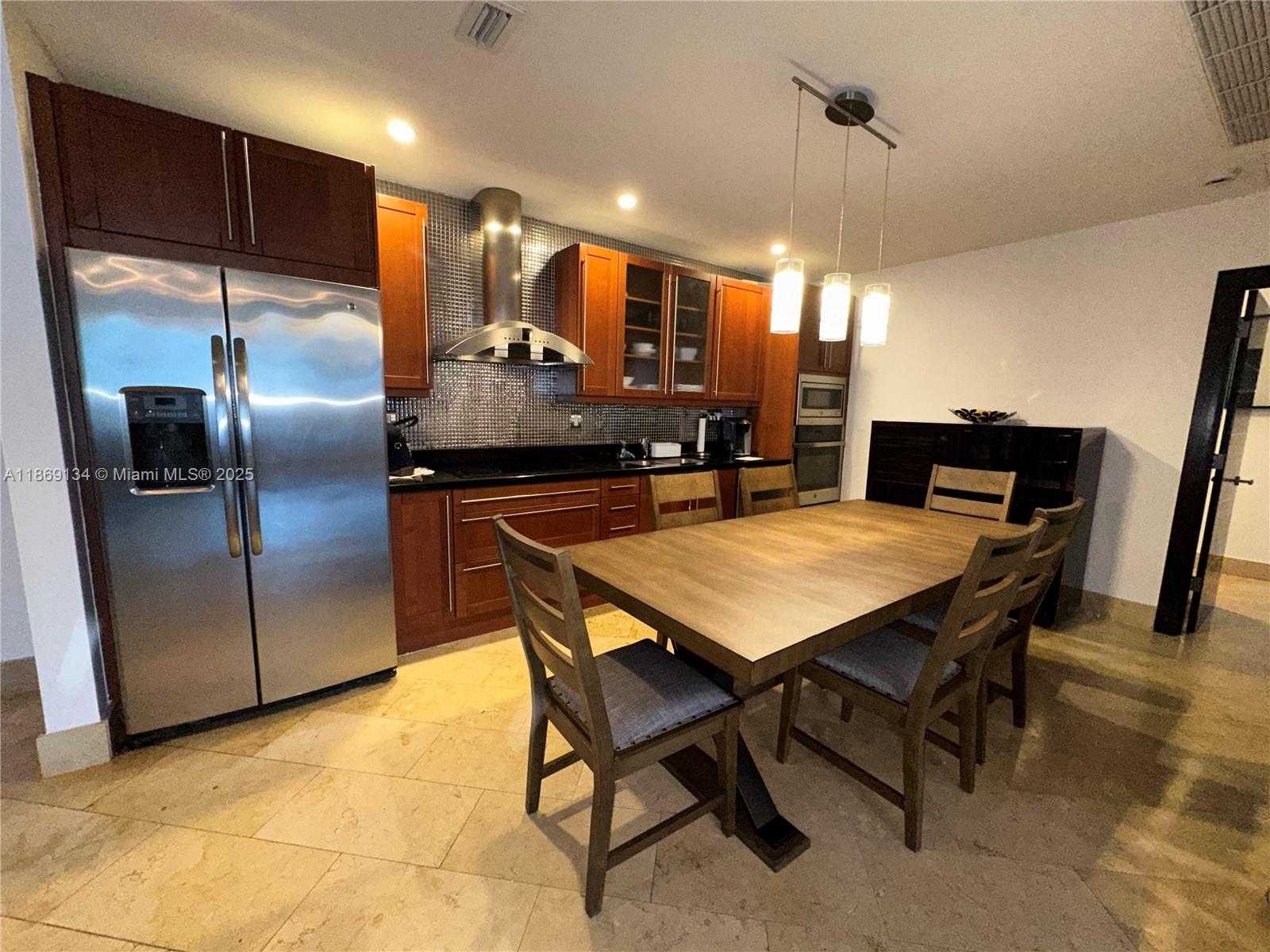 Small Image of 2301 COLLINS AVE #PH5, Miami Beach Number 8