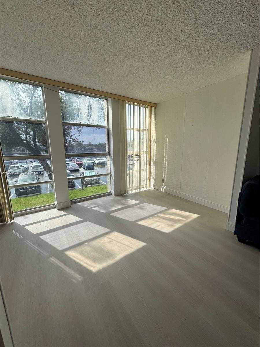 Small Image of 701 THREE ISLANDS BLVD #217, Hallandale Beach Number 12