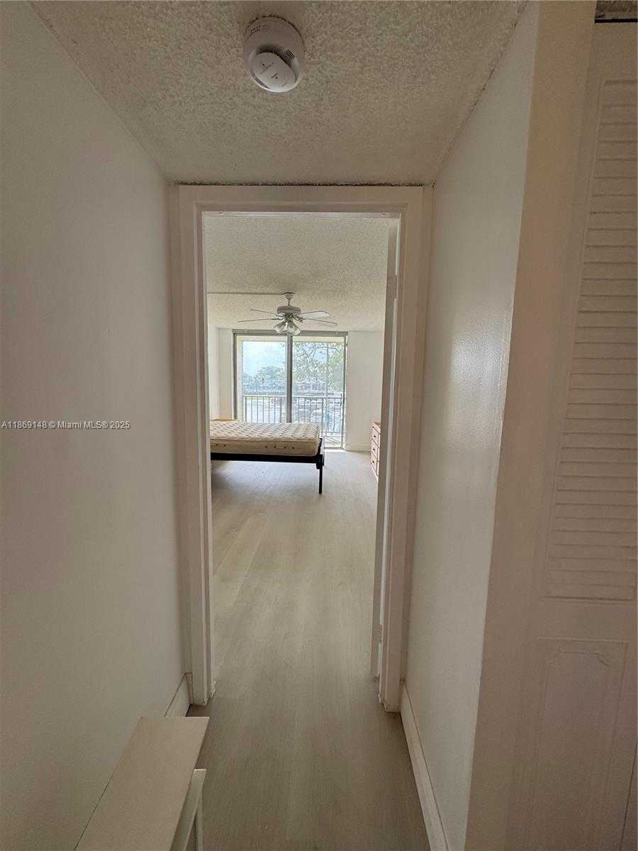 Small Image of 701 THREE ISLANDS BLVD #217, Hallandale Beach Number 3