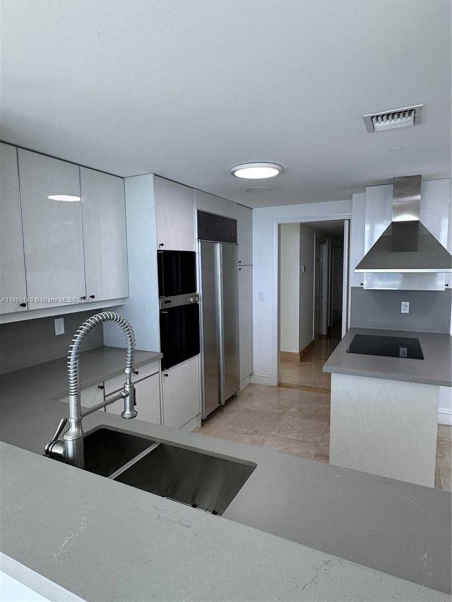Small Image of 1643 BRICKELL AVE #1704, Miami Number 10