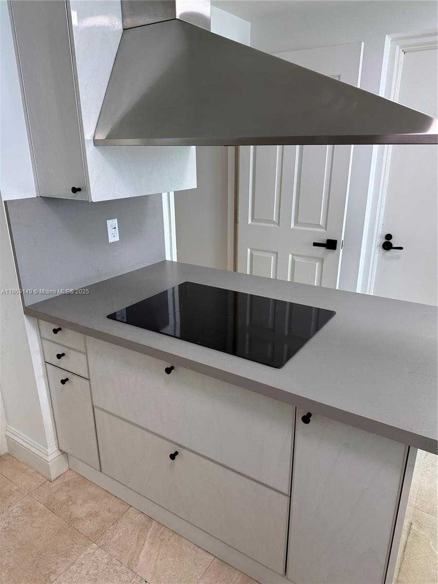 Small Image of 1643 BRICKELL AVE #1704, Miami Number 12