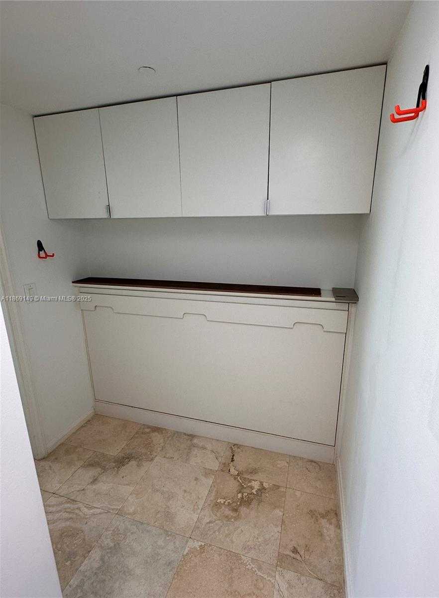 Small Image of 1643 BRICKELL AVE #1704, Miami Number 13