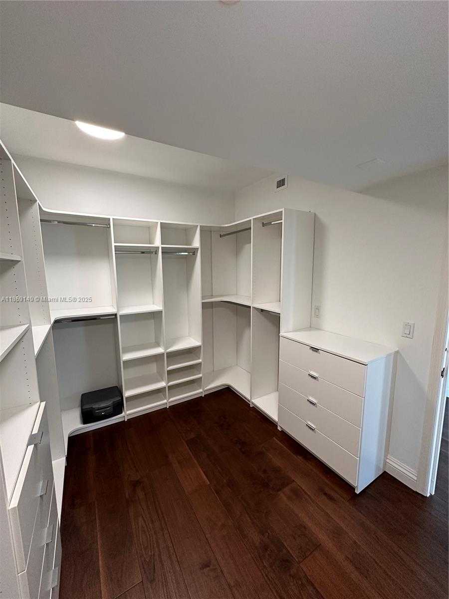 Small Image of 1643 BRICKELL AVE #1704, Miami Number 25