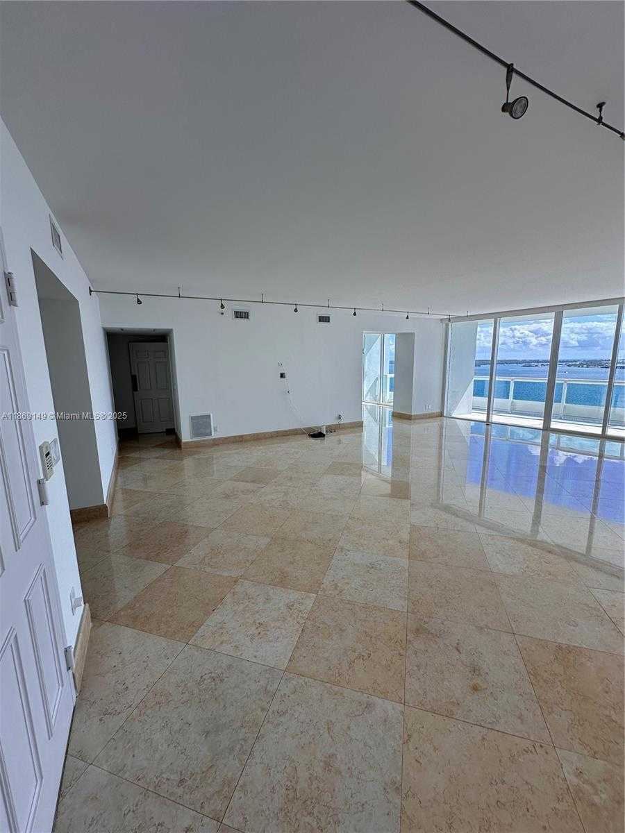 Small Image of 1643 BRICKELL AVE #1704, Miami Number 3
