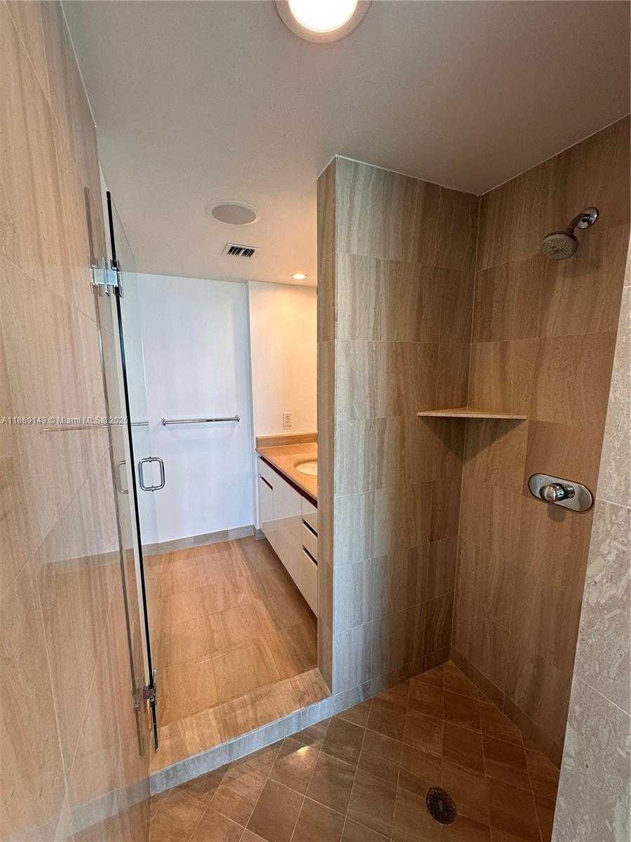 Small Image of 1643 BRICKELL AVE #1704, Miami Number 30