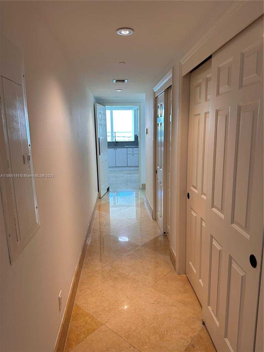 Small Image of 1643 BRICKELL AVE #1704, Miami Number 31