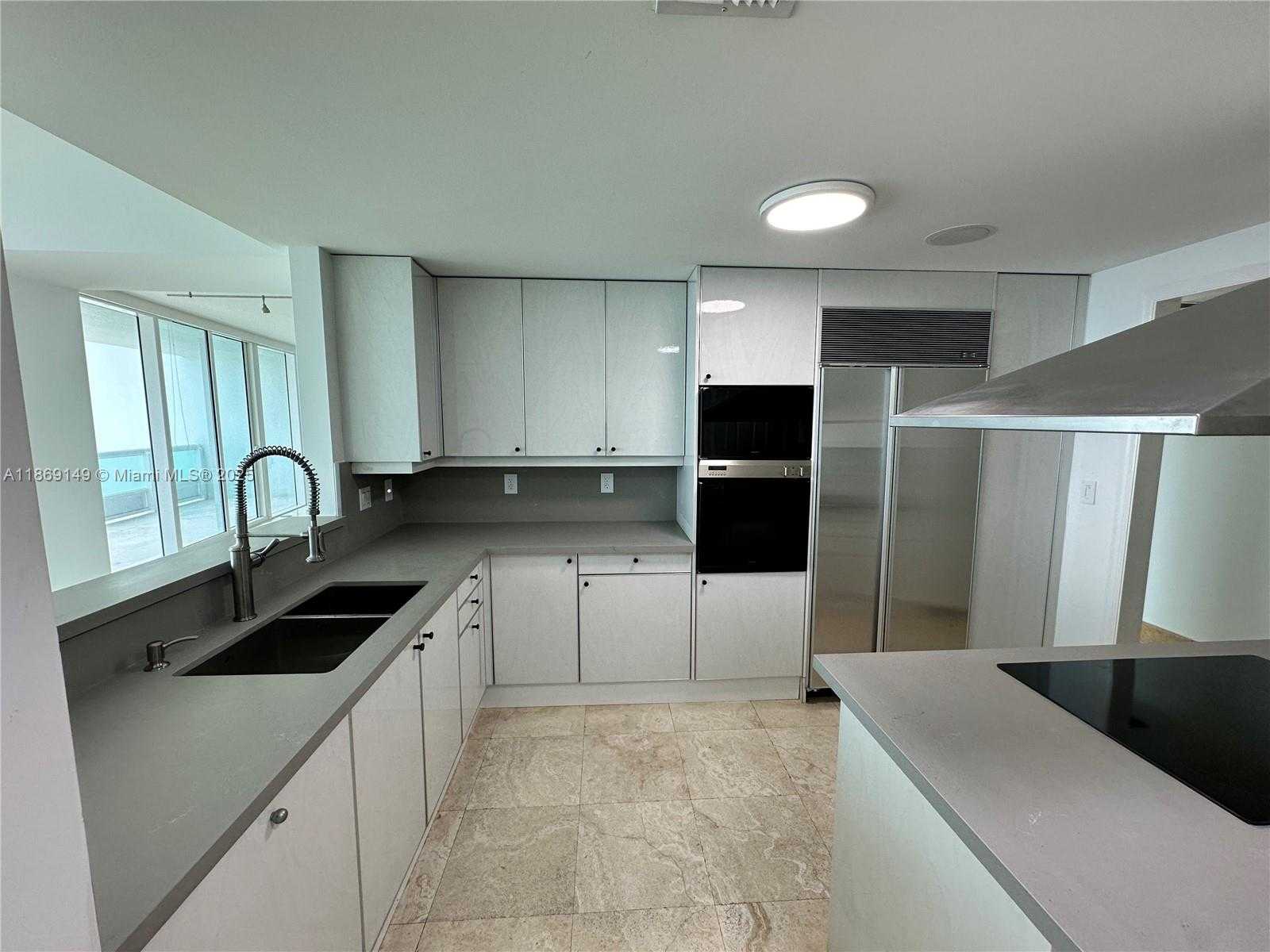 Small Image of 1643 BRICKELL AVE #1704, Miami Number 8