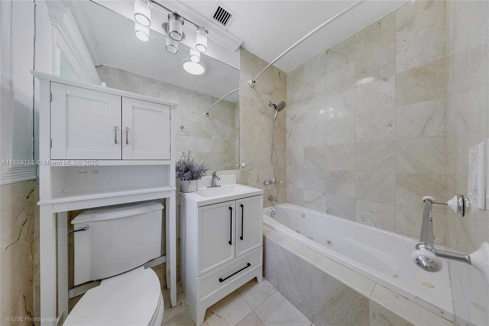Small Image of 5209 RIVIERA DR #1, Coral Gables Number 16