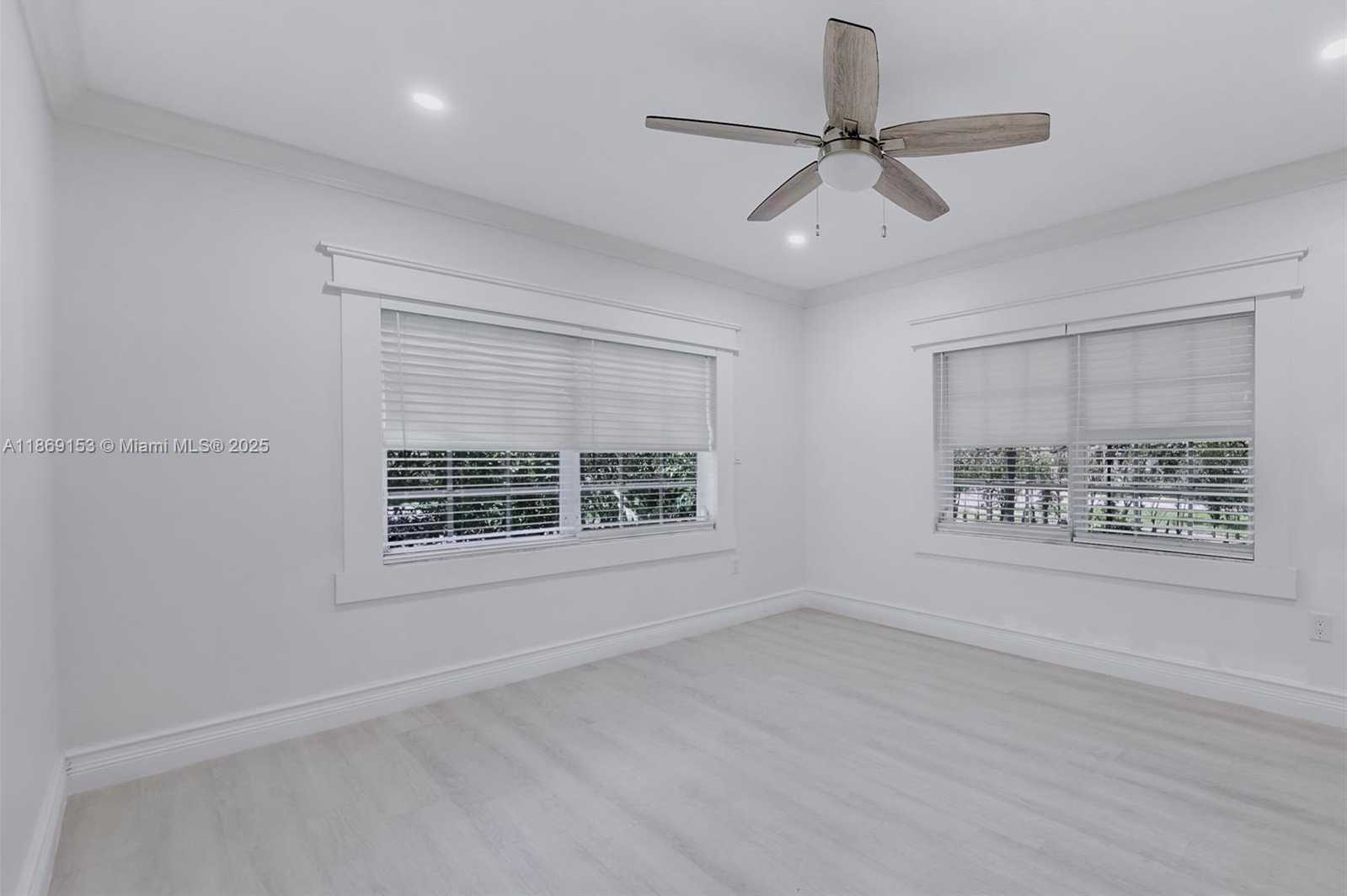 Small Image of 5209 RIVIERA DR #1, Coral Gables Number 17