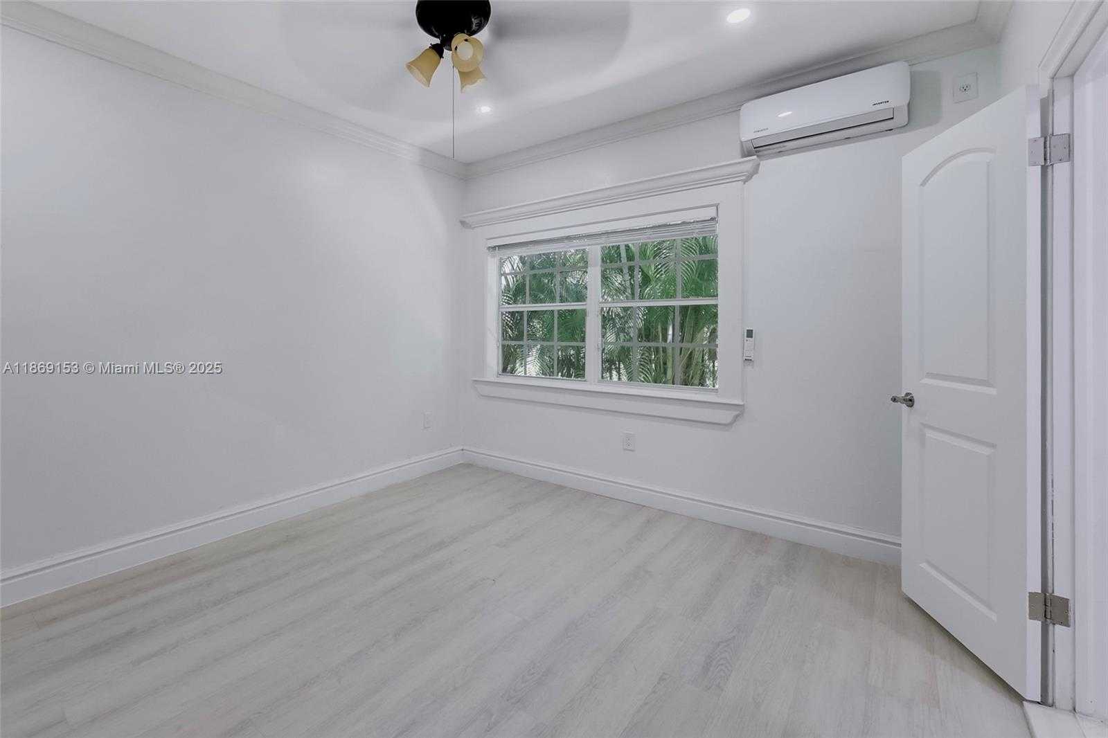 Small Image of 5209 RIVIERA DR #1, Coral Gables Number 19
