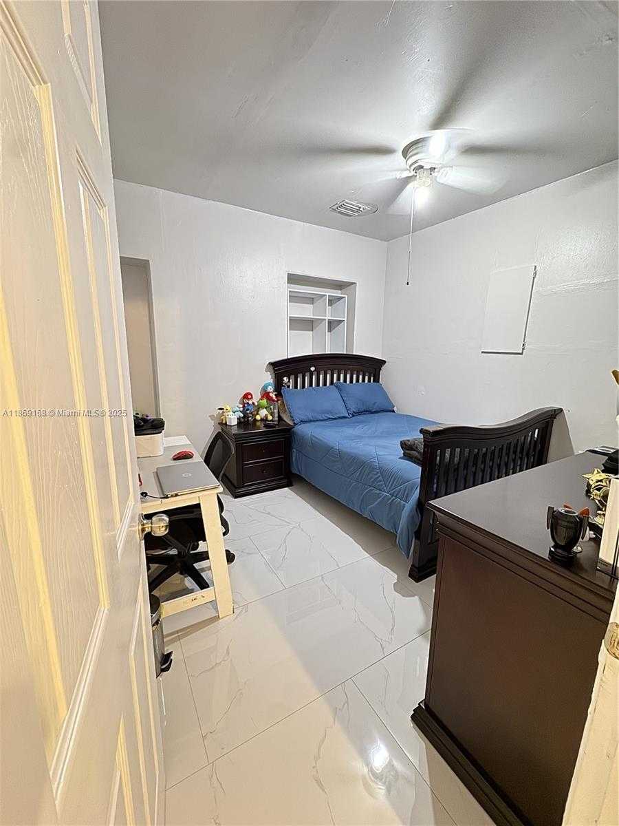 Small Image of 343 WEST 42ND ST, Hialeah Number 10
