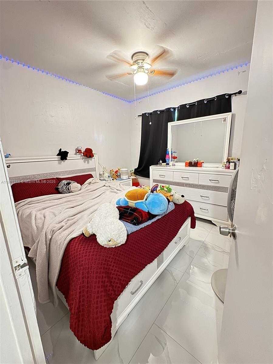 Small Image of 343 WEST 42ND ST, Hialeah Number 11