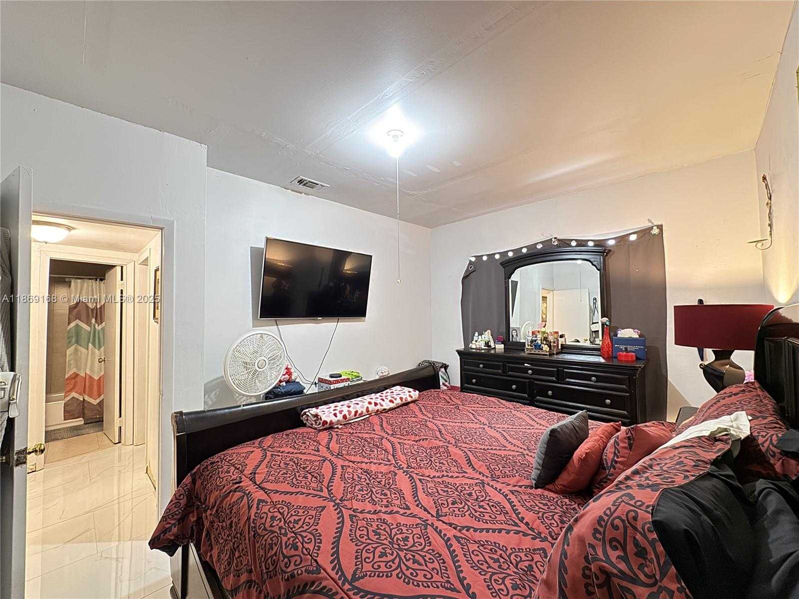 Small Image of 343 WEST 42ND ST, Hialeah Number 13