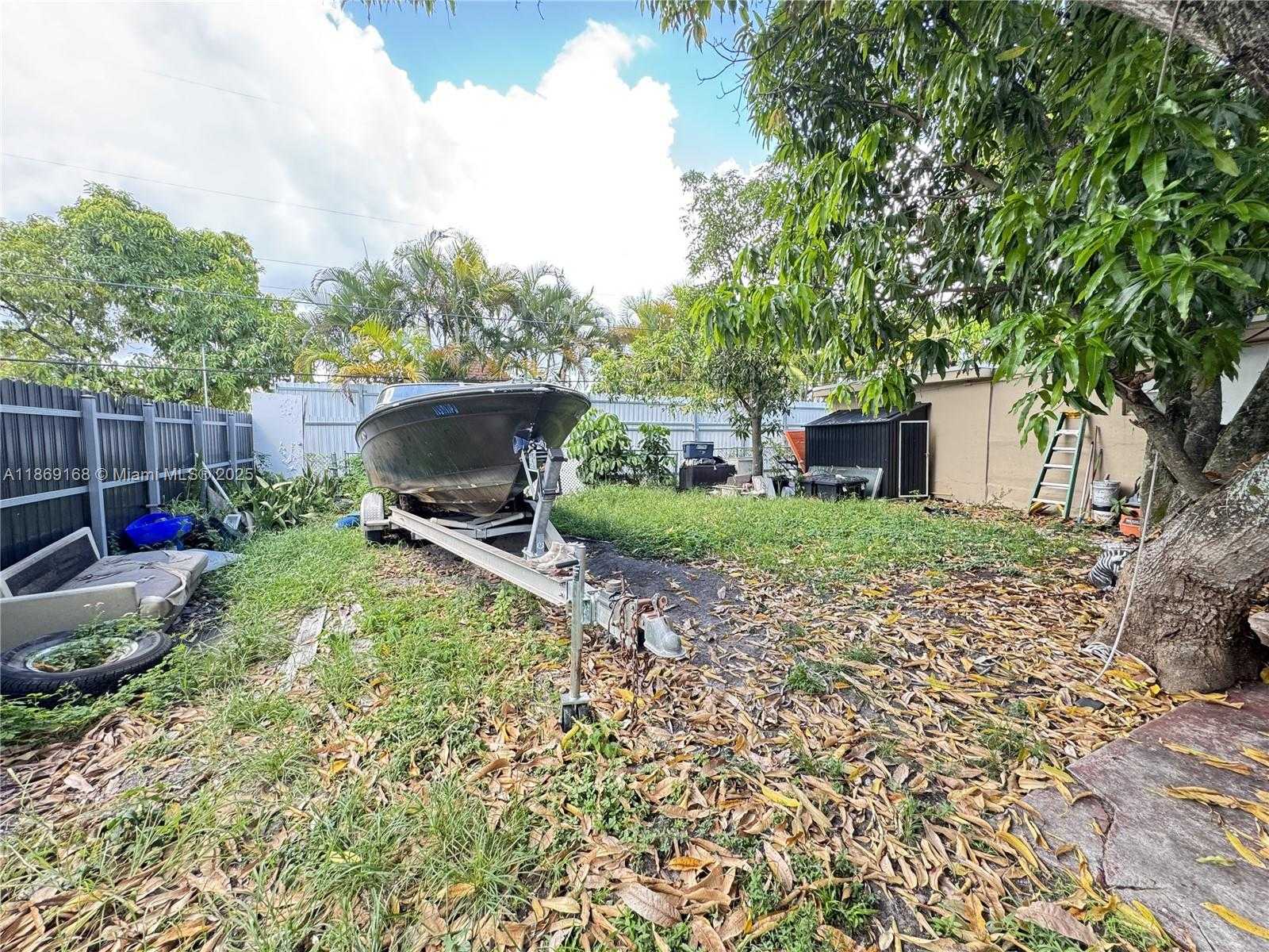 Small Image of 343 WEST 42ND ST, Hialeah Number 18