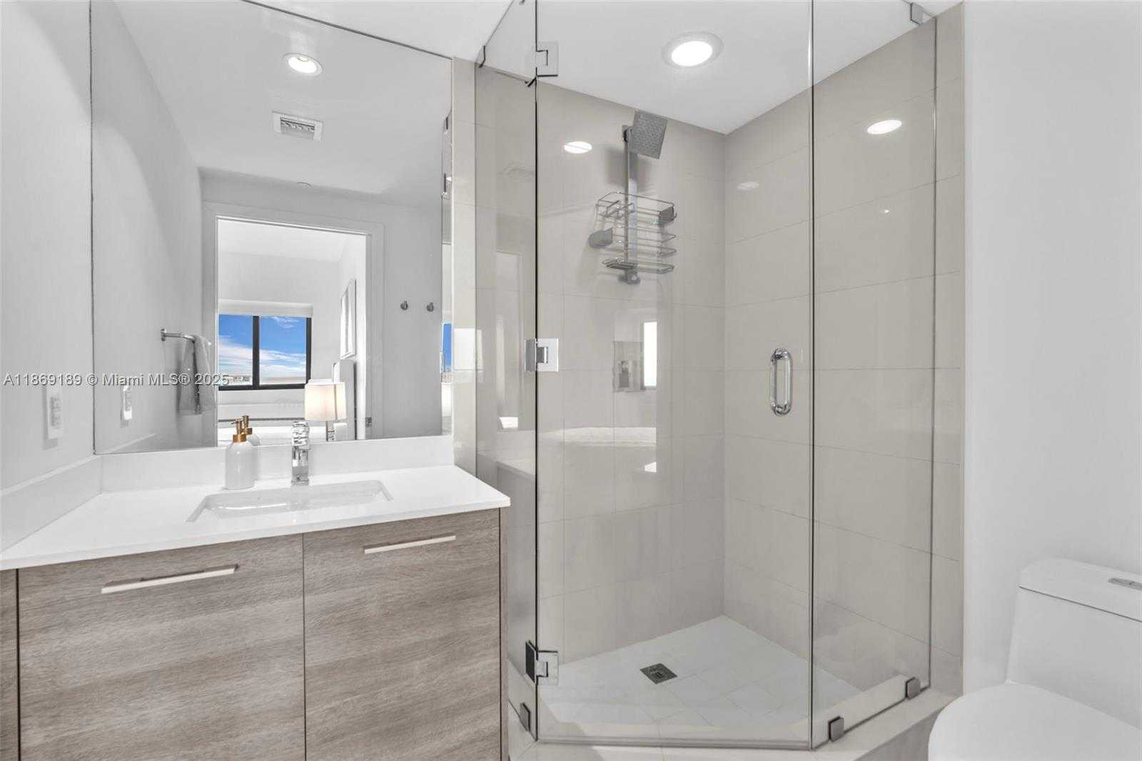 Small Image of 650 NORTH EAST 32ND ST #1402, Miami Number 15