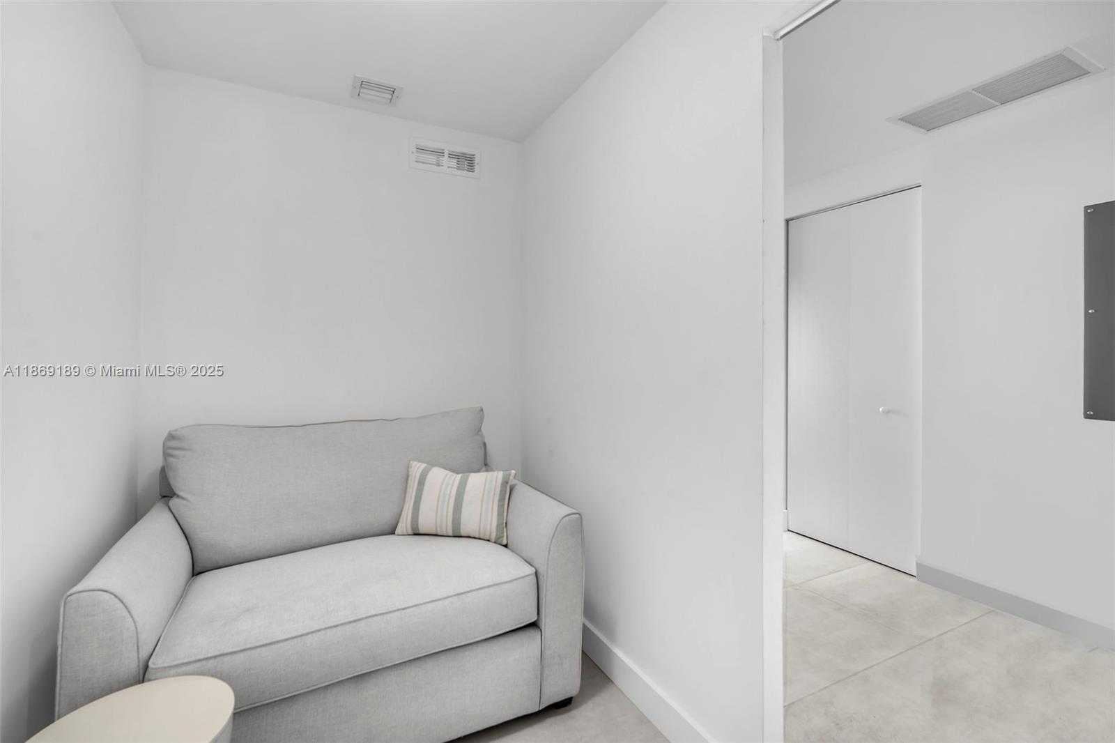 Small Image of 650 NORTH EAST 32ND ST #1402, Miami Number 17