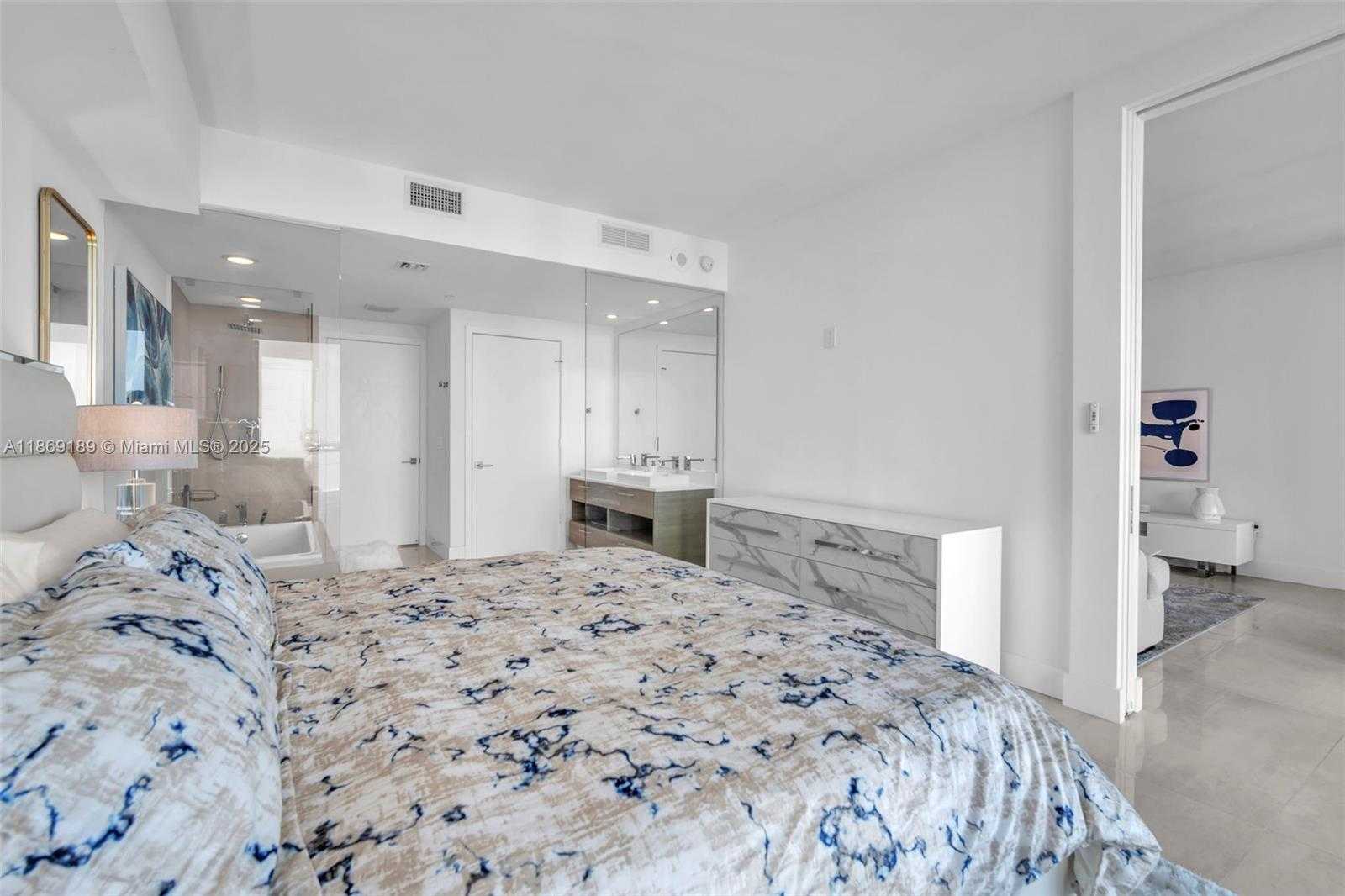 Small Image of 650 NORTH EAST 32ND ST #1402, Miami Number 19