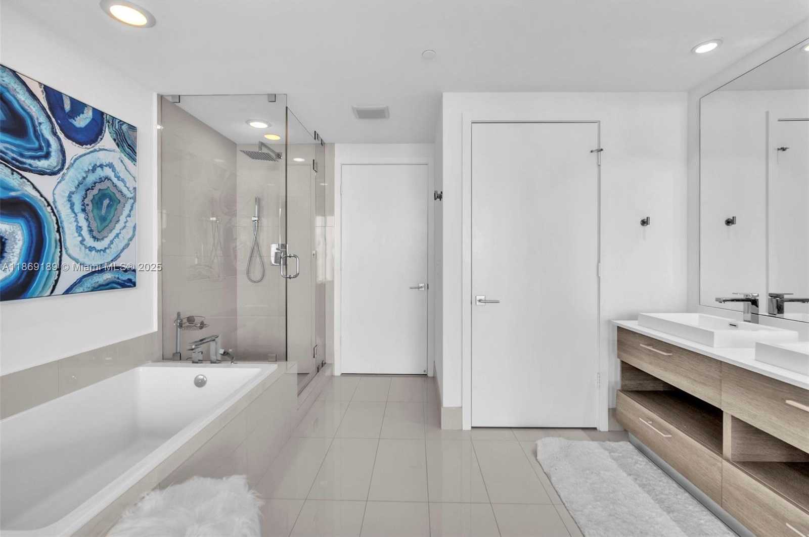 Small Image of 650 NORTH EAST 32ND ST #1402, Miami Number 21
