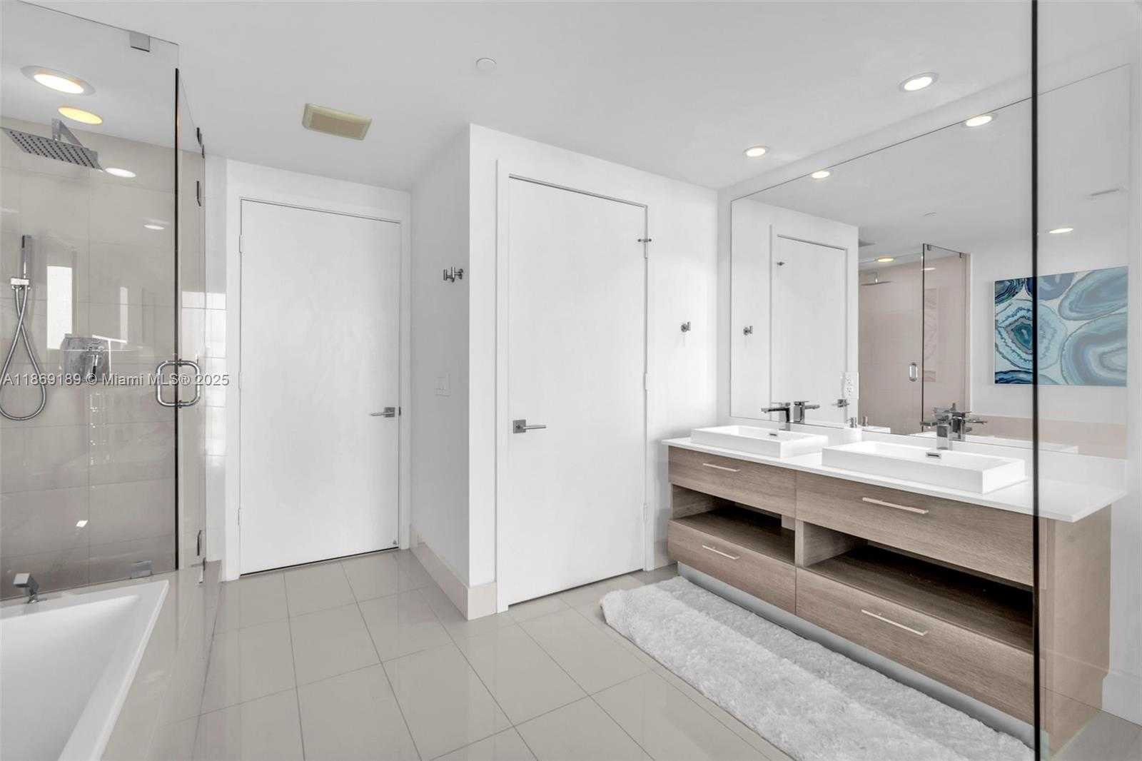 Small Image of 650 NORTH EAST 32ND ST #1402, Miami Number 22
