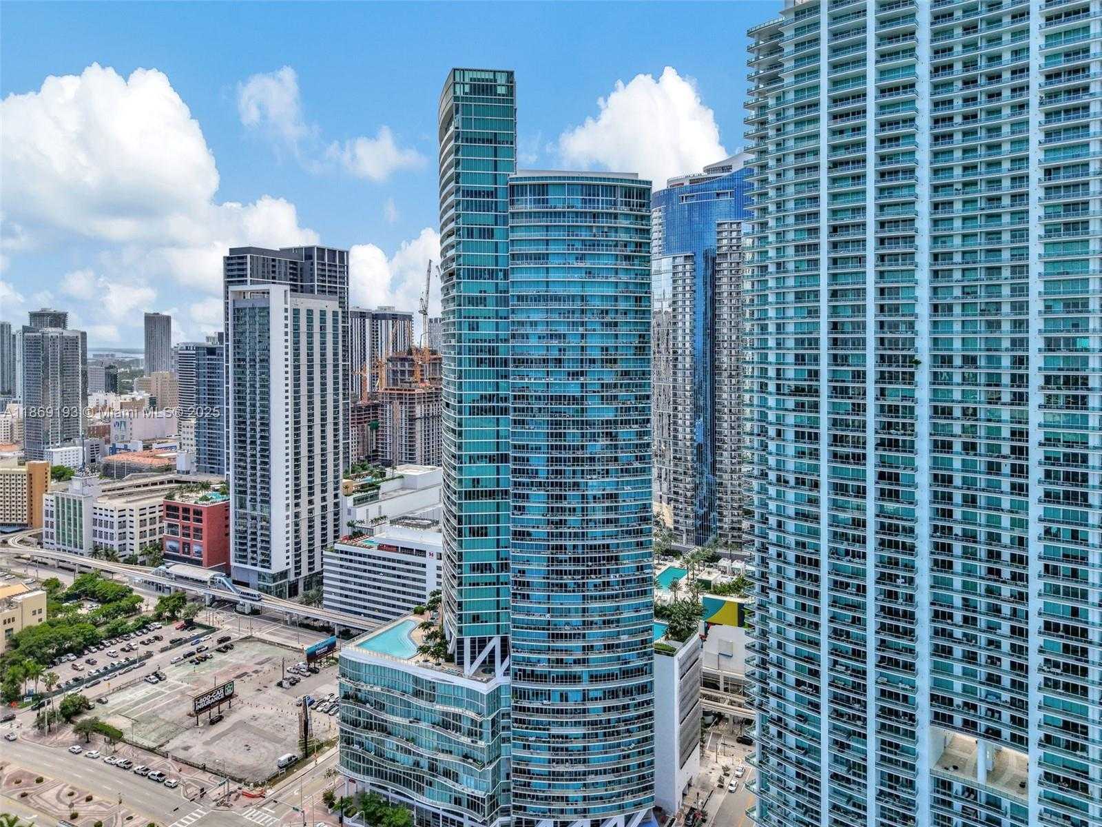 Small Image of 888 BISCAYNE BLVD #5010, Miami Number 17