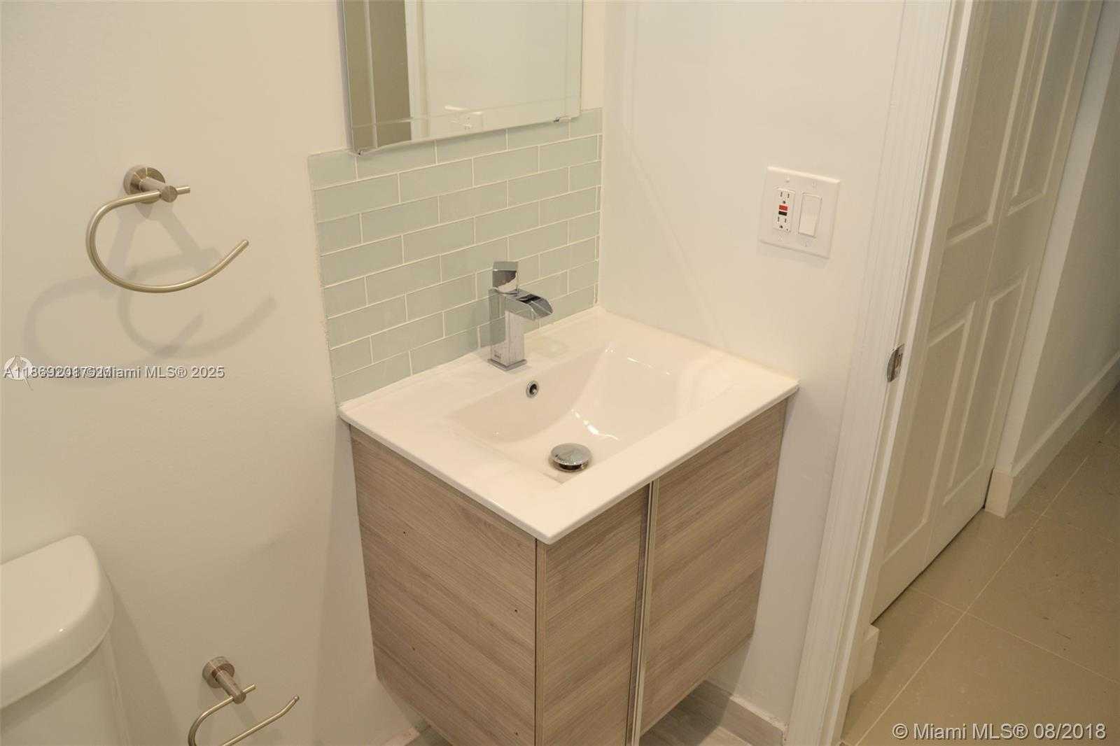 Small Image of 9375 FONTAINEBLEAU BLVD #L122, Miami Number 13