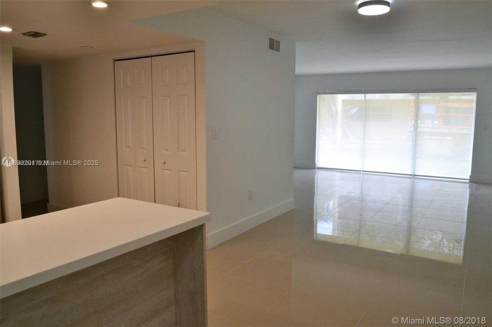 Small Image of 9375 FONTAINEBLEAU BLVD #L122, Miami Number 5