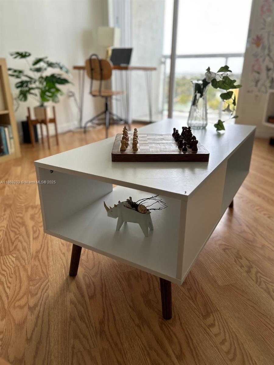 Small Image of 5880 COLLINS AVE #1007, Miami Beach Number 2