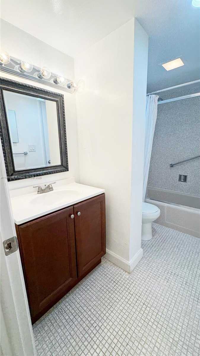 Small Image of 3750 NORTH EAST 170TH ST #208, North Miami Beach Number 4